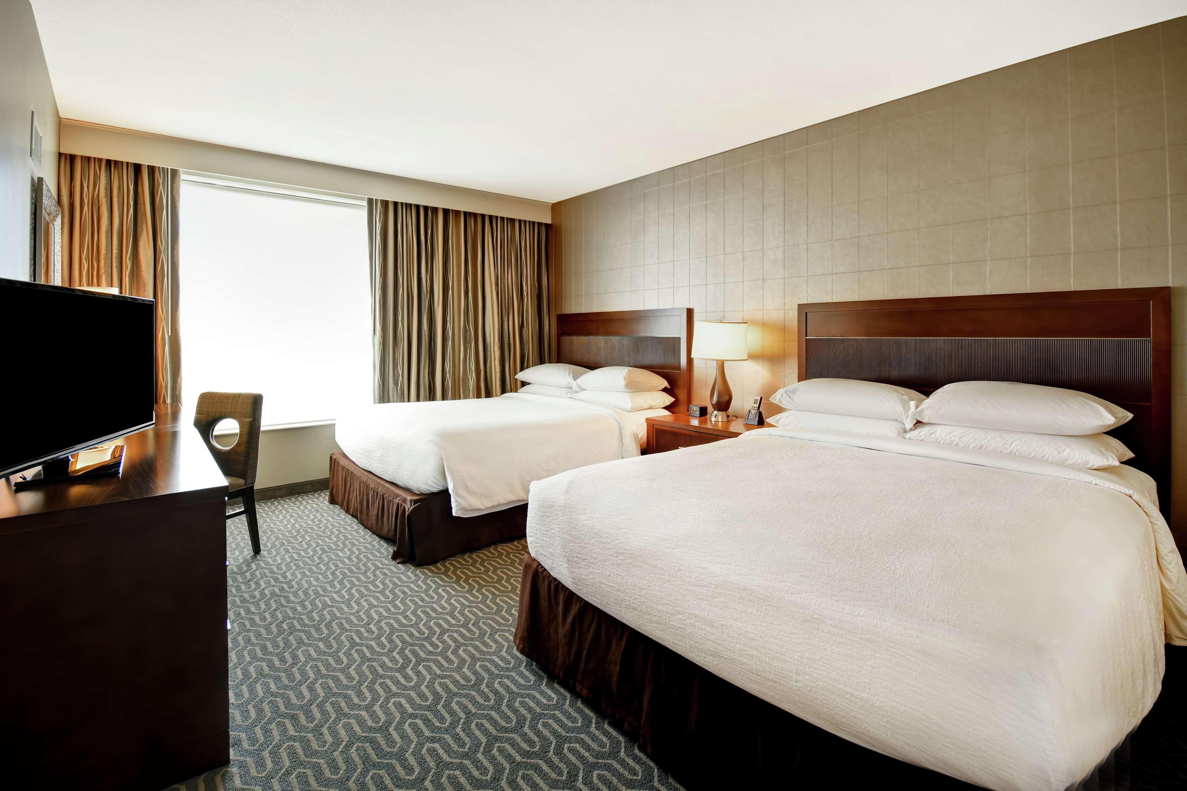 Embassy Suites Springfield Buitenkant foto