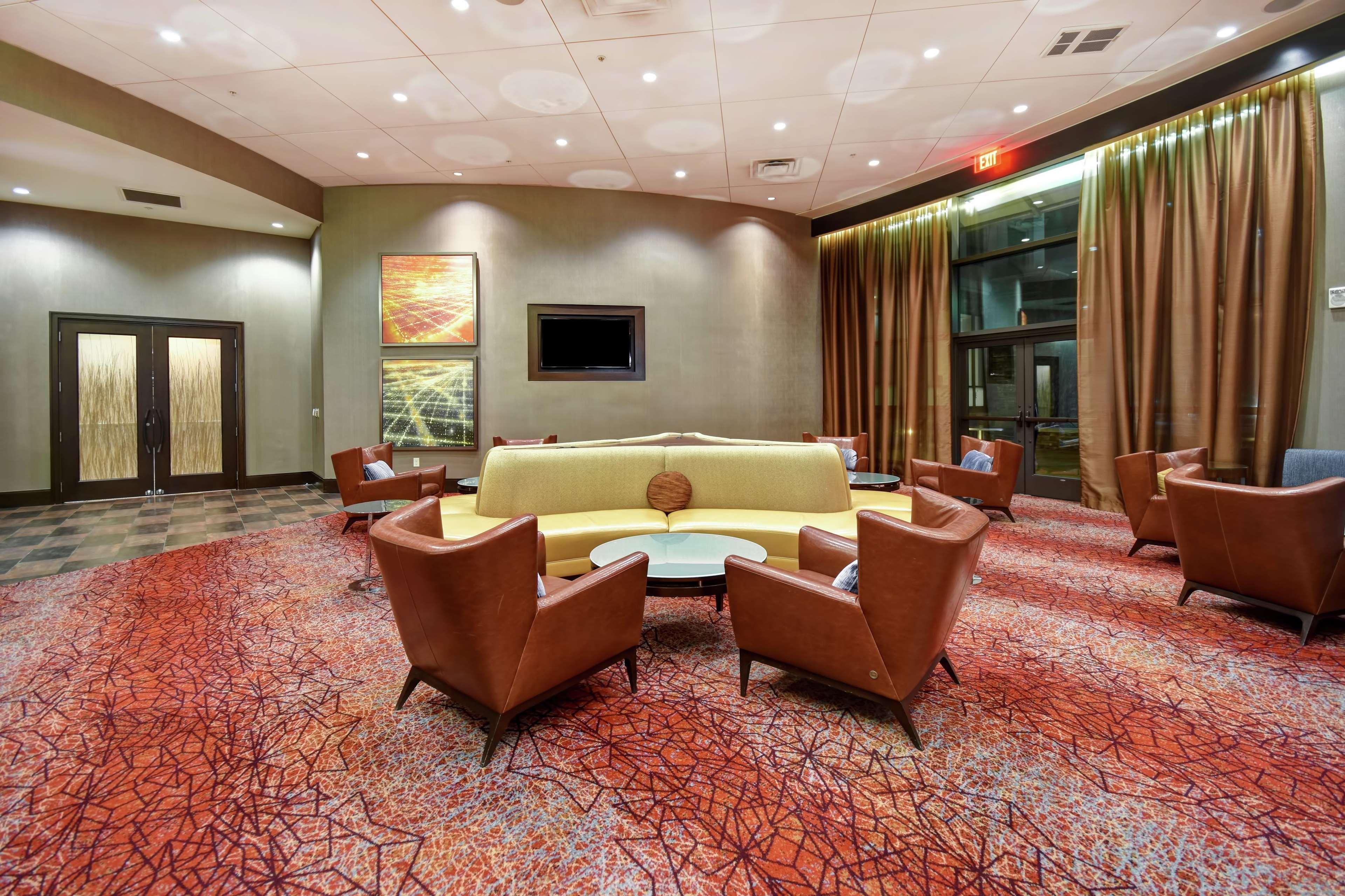 Embassy Suites Springfield Buitenkant foto