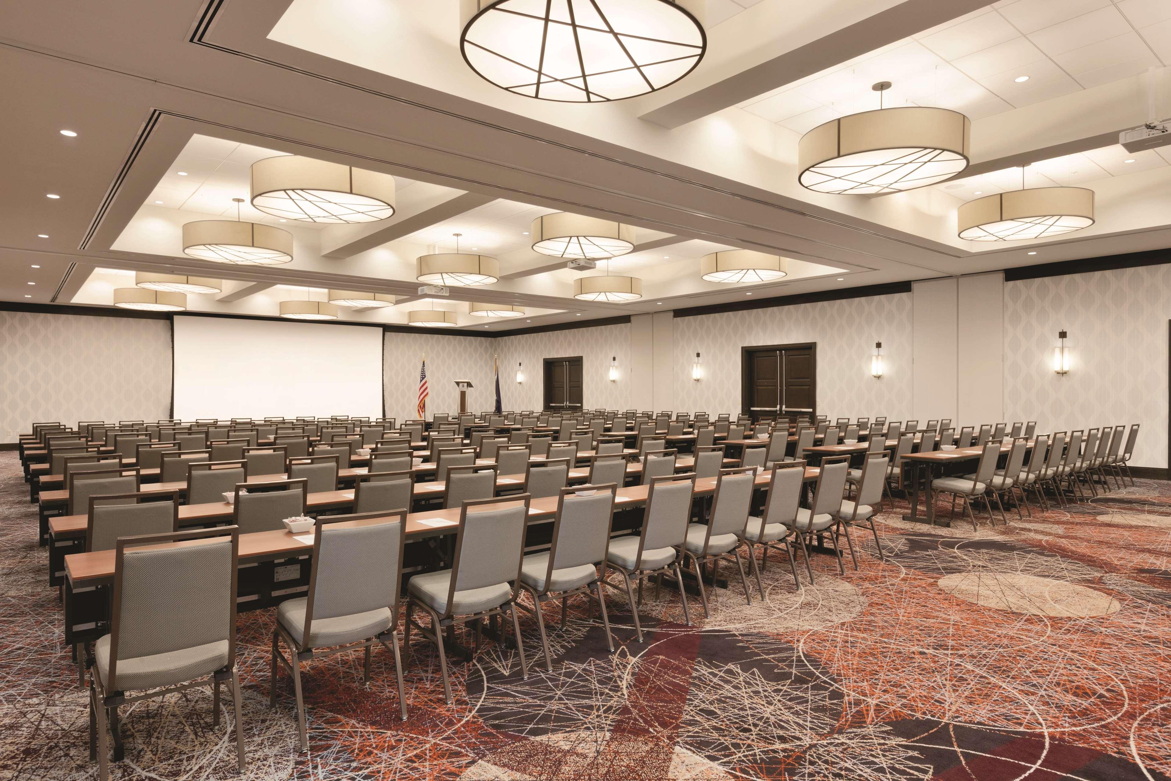 Embassy Suites Springfield Buitenkant foto